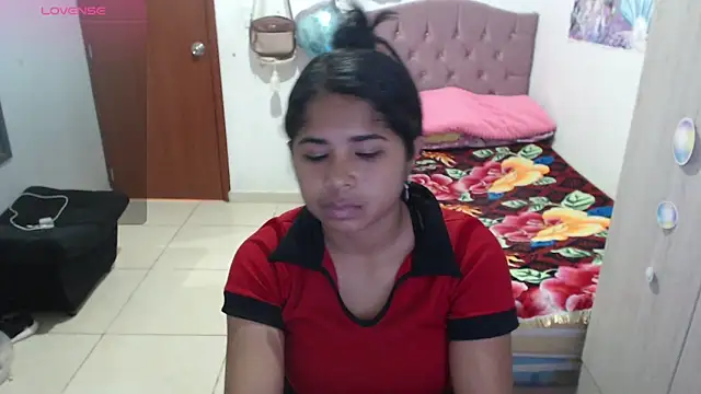 july-feria online show from December 13, 2025, 8:04 pm