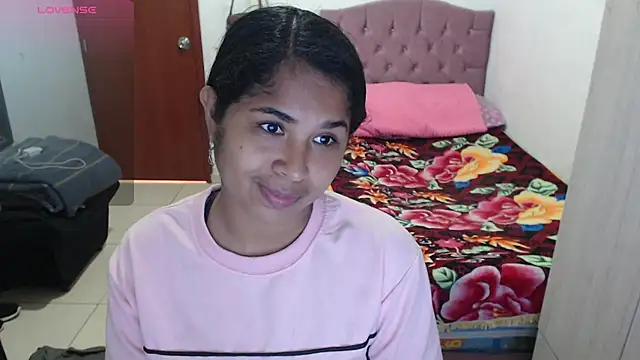 july-feria online show from December 1, 2025, 7:48 pm