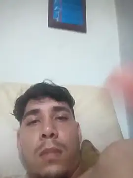 Snapshot of Maguito02 chatting on October 16, 2025, 3:31 pm Maguito02 online show from October 16, 2025, 3:31 pm