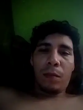 Snapshot of Maguito02 chatting on September 27, 2025, 4:35 pm Maguito02 online show from September 27, 2025, 4:35 pm