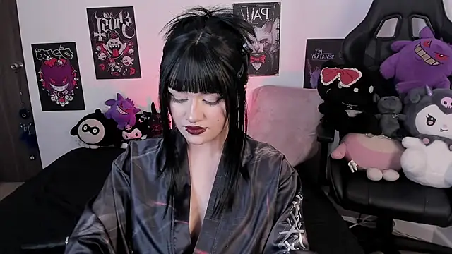 Snapshot of raven__white1 chatting on February 8, 2026, 7:00 pm raven white1 online show from February 8, 2026, 7:00 pm