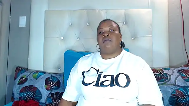 omalicha98 online show from April 3, 2026, 7:15 am