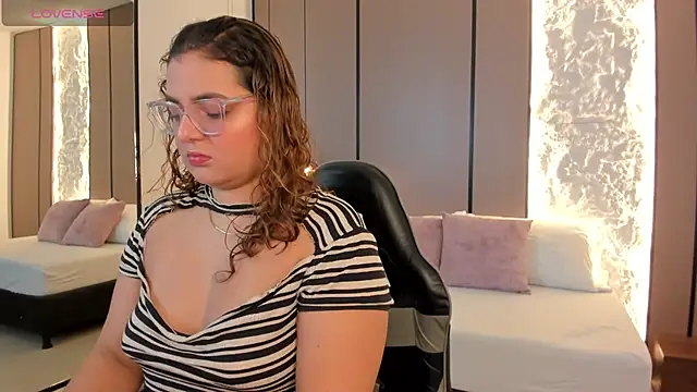 Snapshot of lilly_ass_ chatting on January 7, 2026, 12:21 pm lilly ass online show from January 7, 2026, 12:21 pm