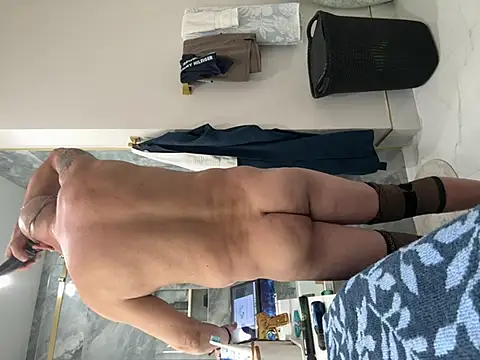 Snapshot of carlospingalinda chatting on March 5, 2026, 12:07 am carlospingalinda online show from March 5, 2026, 12:07 am