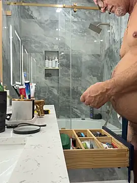 carlospingalinda online show from November 16, 2025, 3:11 am