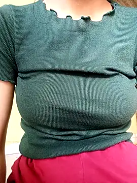 silverworm2026 online show from March 4, 2025, 9:07 am