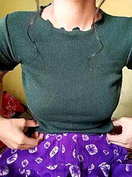 silverworm2026 online show from January 18, 2025, 6:13 am