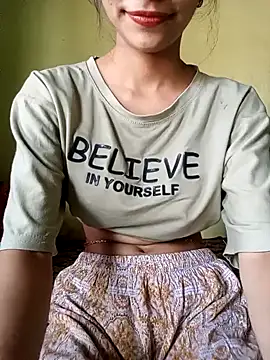 silverworm2026 online show from January 17, 2025, 11:06 am