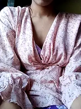 silverworm2026 online show from January 26, 2025, 11:17 am