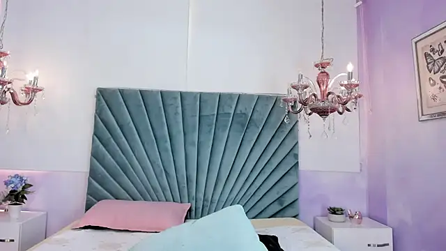 Snapshot of Aitana_Hilton_ chatting on March 13, 2025, 5:50 pm Aitana Hilton online show from March 13, 2025, 5:50 pm