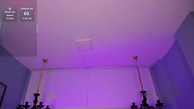 Snapshot of Aitana_Hilton_ chatting on November 19, 2025, 11:43 am Aitana Hilton online show from November 19, 2025, 11:43 am