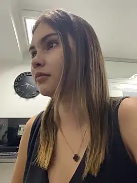 Snapshot of Aitana_Hilton_ chatting on March 12, 2025, 11:43 am Aitana Hilton online show from March 12, 2025, 11:43 am