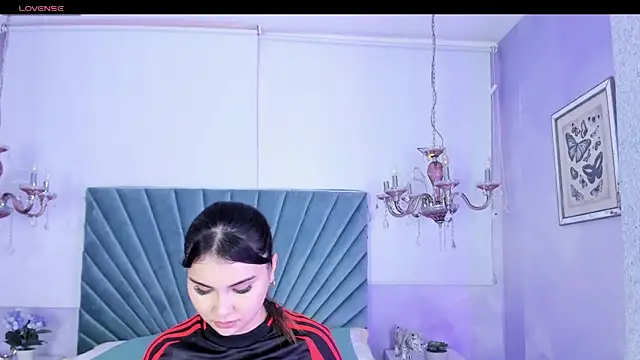 Snapshot of Aitana_Hilton_ chatting on September 9, 2025, 12:03 pm Aitana Hilton online show from September 9, 2025, 12:03 pm