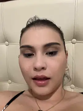 Snapshot of Aitana_Hilton_ chatting on March 18, 2025, 11:53 pm Aitana Hilton online show from March 18, 2025, 11:53 pm