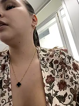 Snapshot of Aitana_Hilton_ chatting on September 13, 2025, 3:23 pm Aitana Hilton online show from September 13, 2025, 3:23 pm