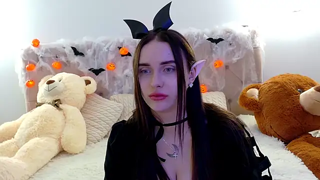 Snapshot of Lilliana_Moon chatting on November 1, 2025, 11:26 am Lilliana Moon online show from November 1, 2025, 11:26 am