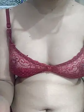 Snapshot of nikkibenza chatting on March 11, 2025, 5:35 pm nikkibenza online show from March 11, 2025, 5:35 pm