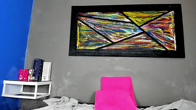 Charlotte curvy  online show from April 1, 2026, 2:57 am