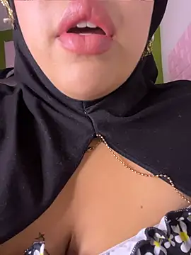 zahra Jalid online show from April 17, 2026, 7:06 pm