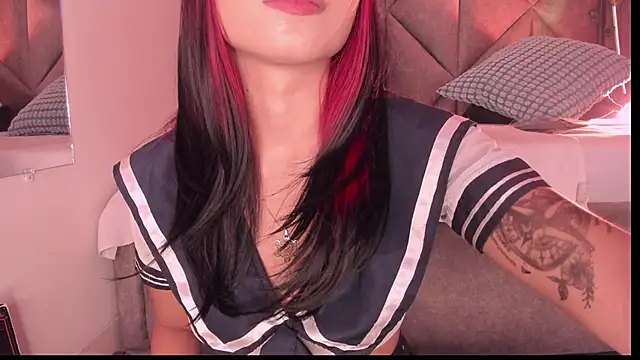 Snapshot of SabrinaSpell_ chatting on October 7, 2025, 12:06 pm SabrinaSpell online show from October 7, 2025, 12:06 pm