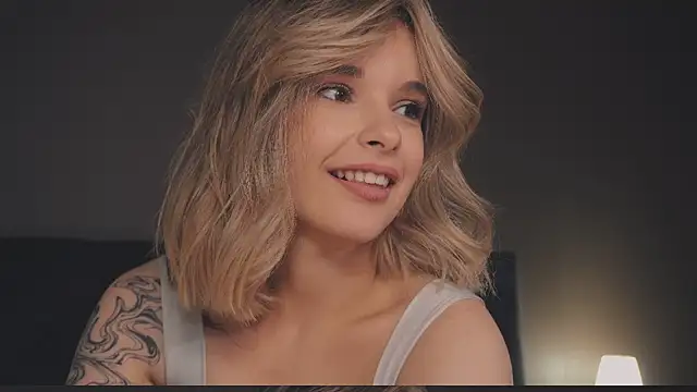 Snapshot of Bella_Alita chatting on March 14, 2025, 11:22 pm Bella Alita online show from March 14, 2025, 11:22 pm