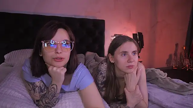 Snapshot of Bella_Alita chatting on September 14, 2025, 8:37 am Bella Alita online show from September 14, 2025, 8:37 am