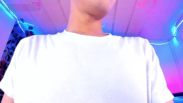 Snapshot of Ethan_Boyy chatting on December 17, 2025, 1:43 am Ethan Boyy online show from December 17, 2025, 1:43 am