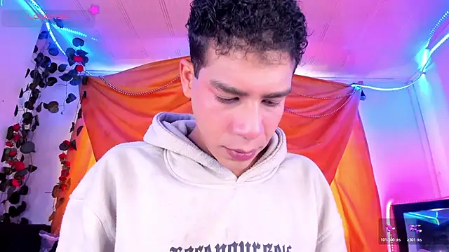 Snapshot of Ethan_Boyy chatting on December 14, 2025, 7:19 pm Ethan Boyy online show from December 14, 2025, 7:19 pm