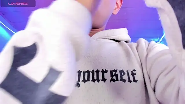 Ethan Boyy online show from March 31, 2026, 5:37 pm