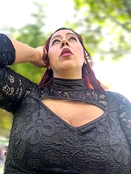 Miss  Melody online show from December 13, 2025, 8:04 pm