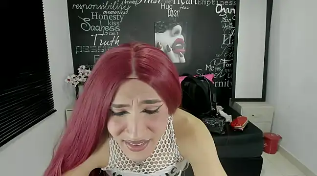 Snapshot of Georgina_Giio chatting on January 25, 2025, 4:34 am Georgina Giio online show from January 25, 2025, 4:34 am