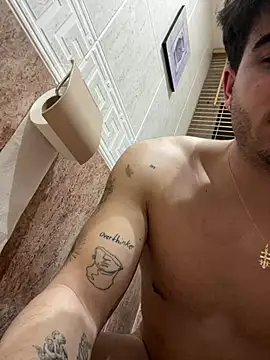 Snapshot of adictocm28 chatting on January 20, 2025, 6:53 pm adictocm28 online show from January 20, 2025, 6:53 pm