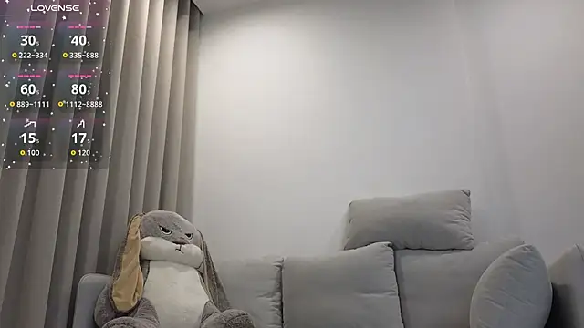 asianqueeny online show from August 9, 2026, 11:22 pm