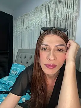 sweethoneytsx online show from March 19, 2025, 4:14 am