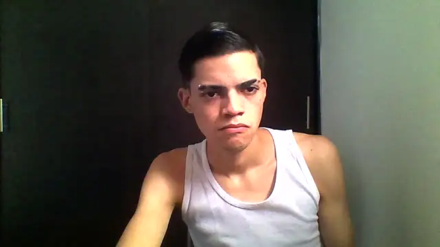 Latinos 2001 online show from May 14, 2026, 2:36 pm