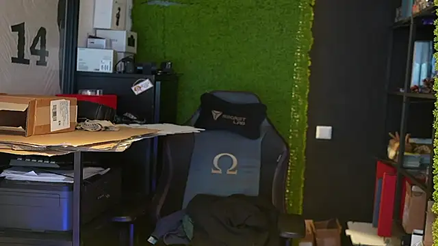 justinitt online show from September 14, 2025, 11:21 am