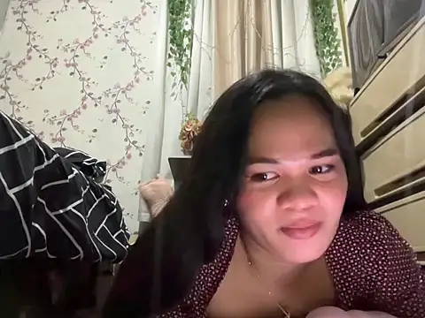 SophiaCourthaway online show from October 9, 2025, 10:54 pm