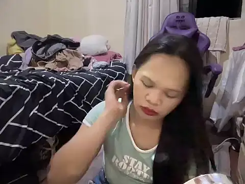 Snapshot of SophiaCourthaway chatting on June 25, 2026, 5:18 pm SophiaCourthaway online show from June 25, 2026, 5:18 pm