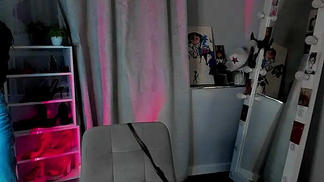 Sahara Shields online show from December 19, 2025, 10:50 am