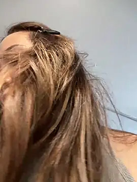 Kiss My Body online show from May 30, 2026, 9:59 am