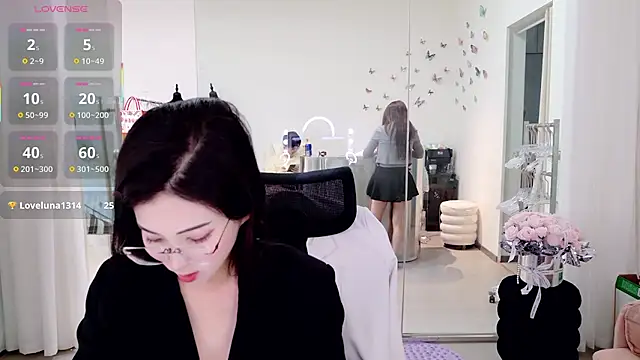 miaomiao-777 online show from June 22, 2026, 3:23 am
