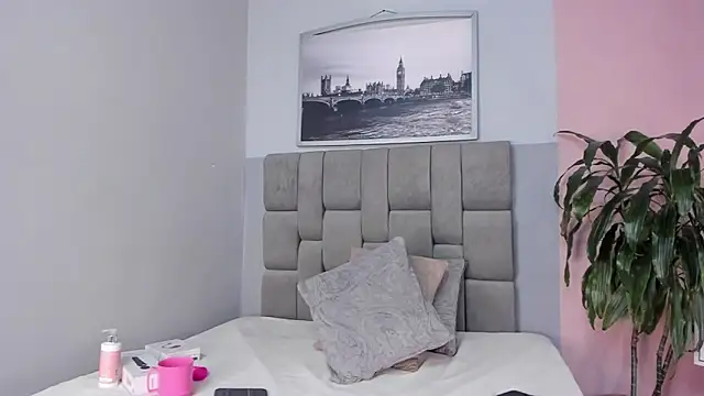 Snapshot of janna_lopez_ chatting on October 28, 2025, 11:31 am janna lopez online show from October 28, 2025, 11:31 am