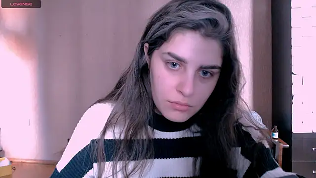 Snapshot of _Roselina_ chatting on November 25, 2025, 11:21 am Roselina online show from November 25, 2025, 11:21 am