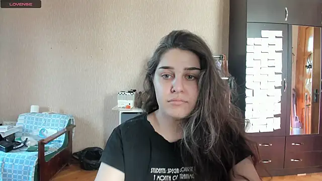  Roselina  online show from July 8, 2026, 12:17 pm