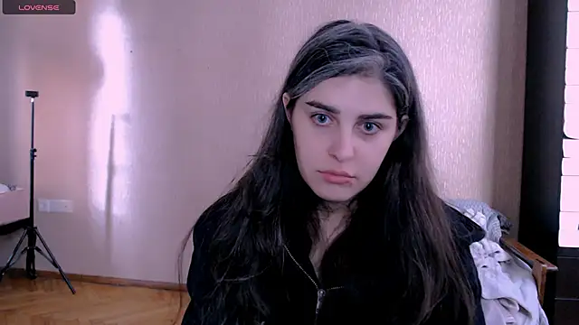 Snapshot of _Roselina_ chatting on October 1, 2025, 6:51 am Roselina online show from October 1, 2025, 6:51 am