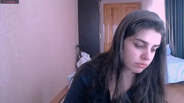 Snapshot of _Roselina_ chatting on March 11, 2025, 6:08 am Roselina online show from March 11, 2025, 6:08 am