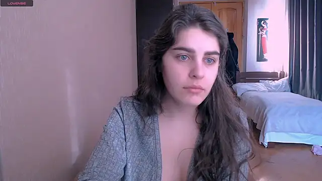 Snapshot of _Roselina_ chatting on February 28, 2025, 6:21 am Roselina online show from February 28, 2025, 6:21 am