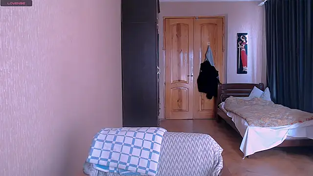 Snapshot of _Roselina_ chatting on March 2, 2025, 10:16 am Roselina online show from March 2, 2025, 10:16 am