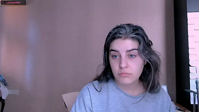 Snapshot of _Roselina_ chatting on October 7, 2025, 10:27 am Roselina online show from October 7, 2025, 10:27 am