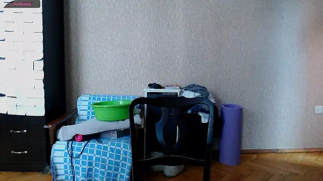  Roselina  online show from January 16, 2026, 8:29 am